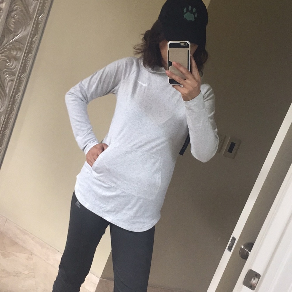 Nike girls hoodie 🌿❤️ - Picture 3 of 10